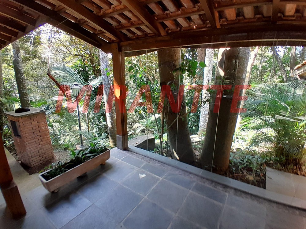 Casa terrea de 300m² com 3 quartos em Serra Da Cantareira