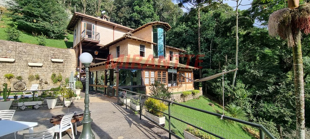 Casa terrea de 400m² com 3 quartos em PARQUE PETROPOLIS