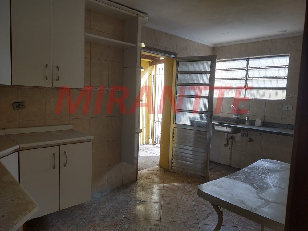 Sobrado de 200m² com 4 quartos em Jaçana