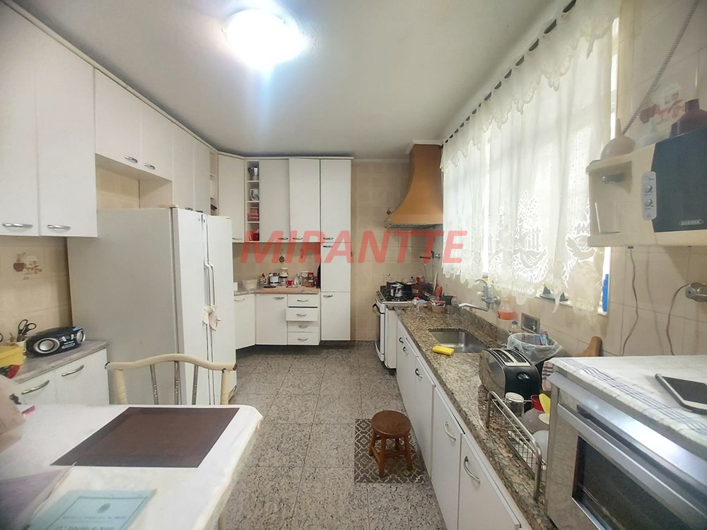 Sobrado de 250m² com 4 quartos em Mandaqui