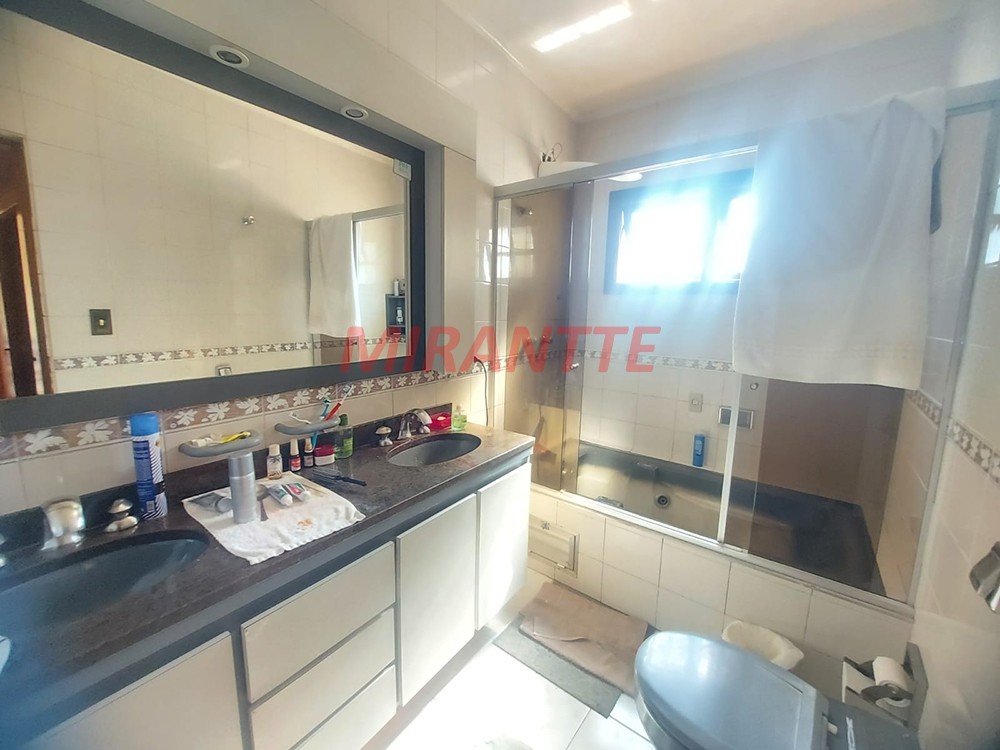 Sobrado de 250m² com 4 quartos em Mandaqui