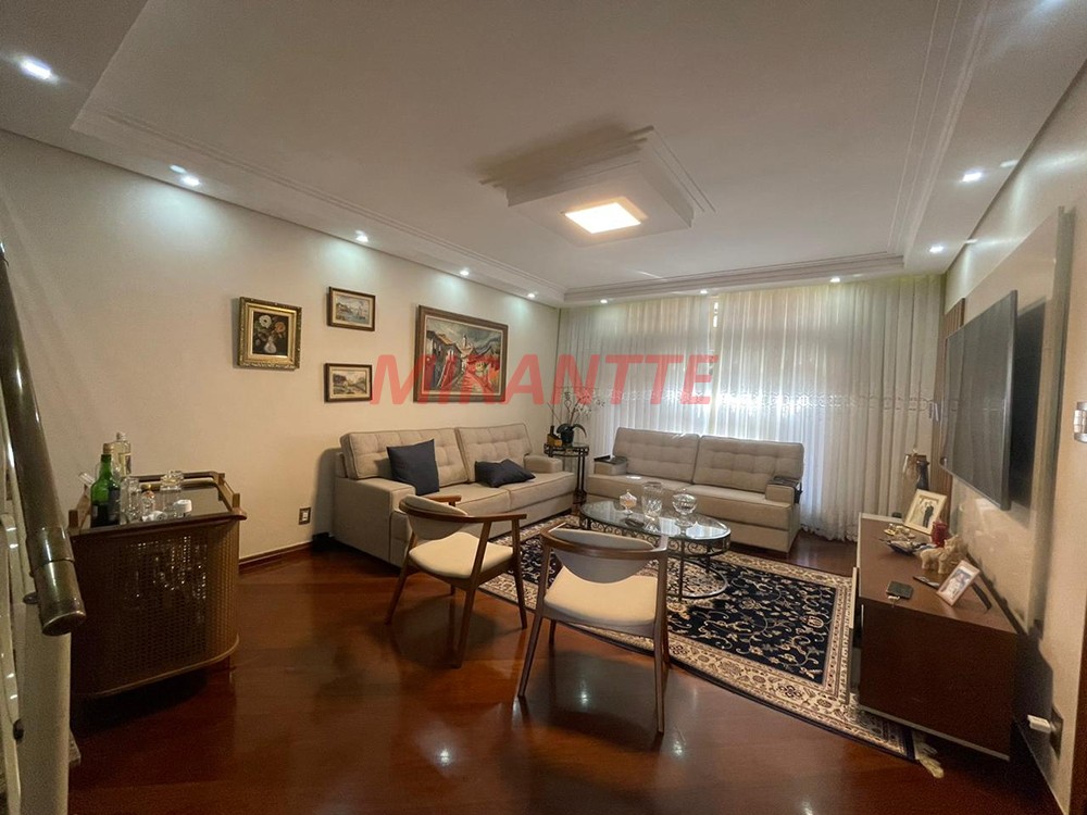 Sobrado de 202m² com 3 quartos em Santana