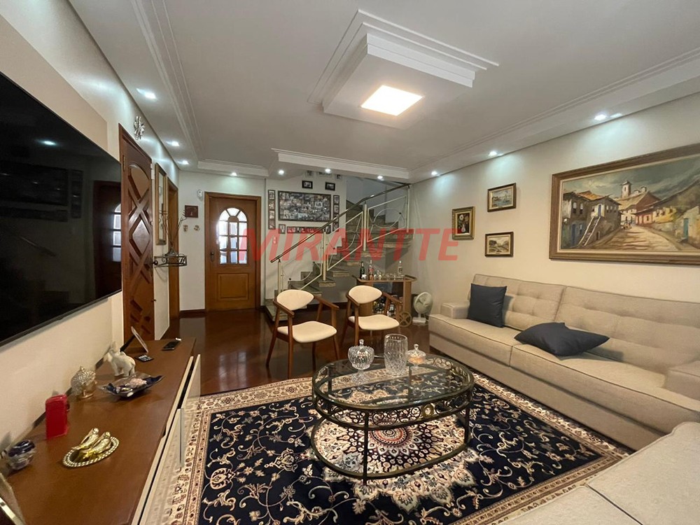 Sobrado de 202m² com 3 quartos em Santana