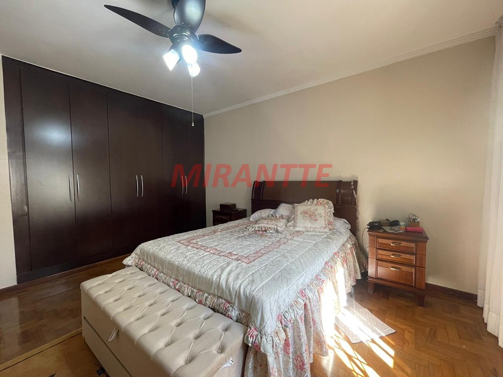 Sobrado de 202m² com 3 quartos em Santana