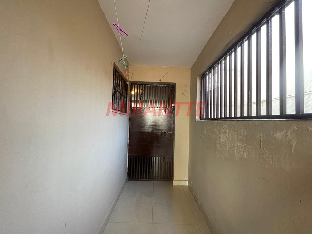 Sobrado de 202m² com 3 quartos em Santana