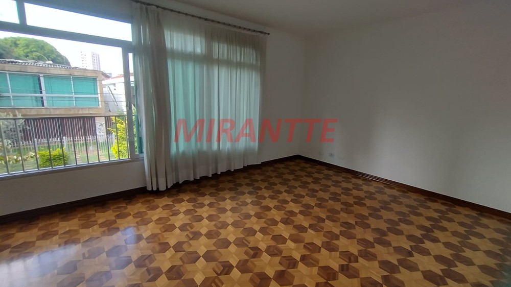Sobrado de 225m² com 4 quartos em Santana