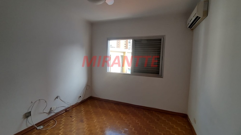 Sobrado de 225m² com 4 quartos em Santana