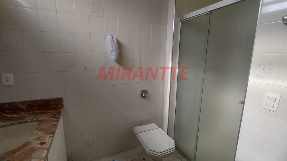 Sobrado de 225m² com 4 quartos em Santana