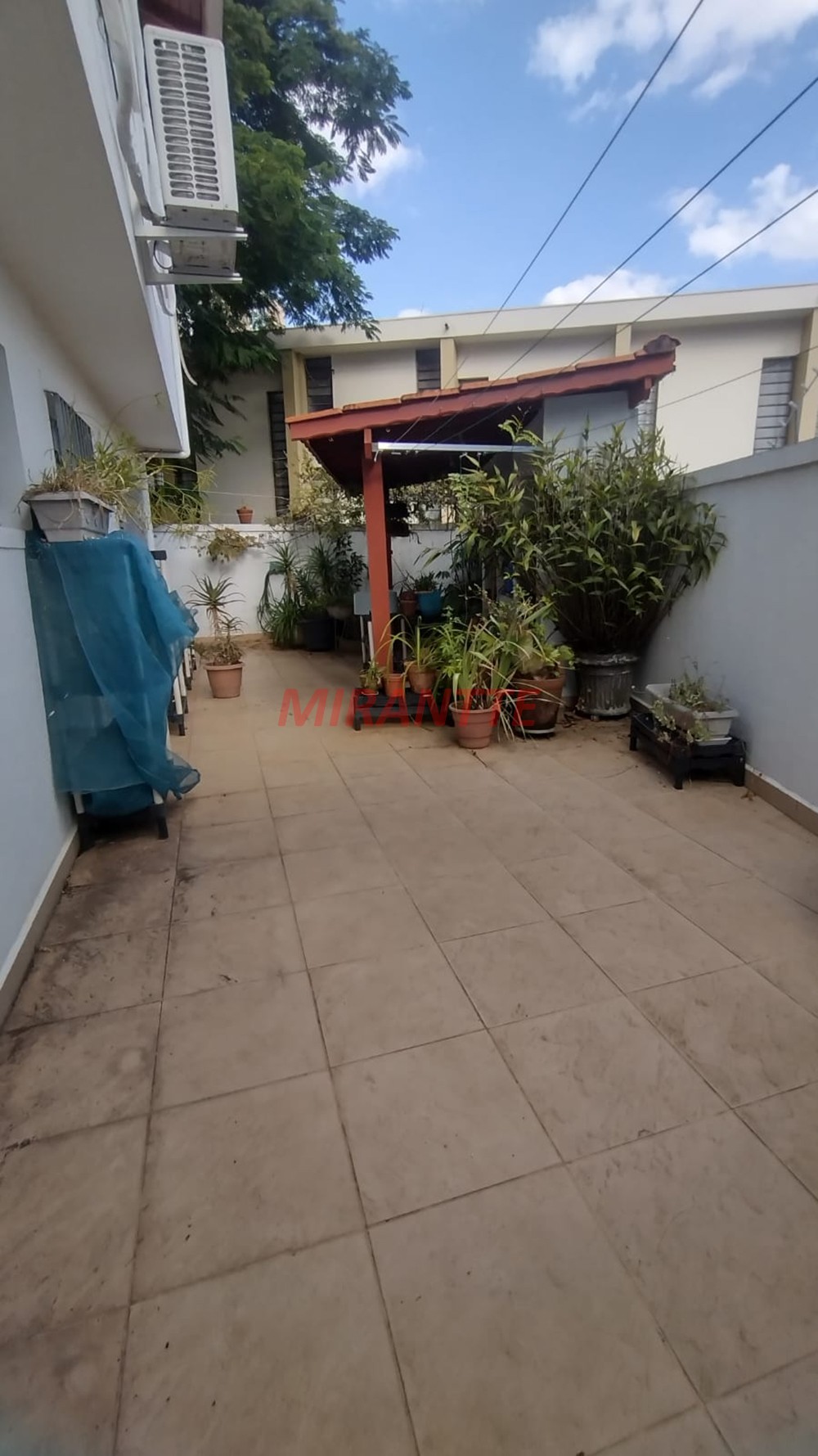 Sobrado de 225m² com 4 quartos em Santana