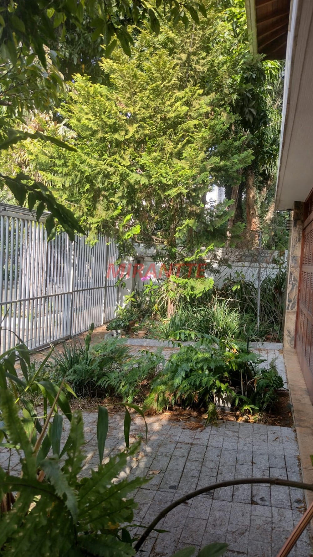 Sobrado de 225m² com 4 quartos em Santana