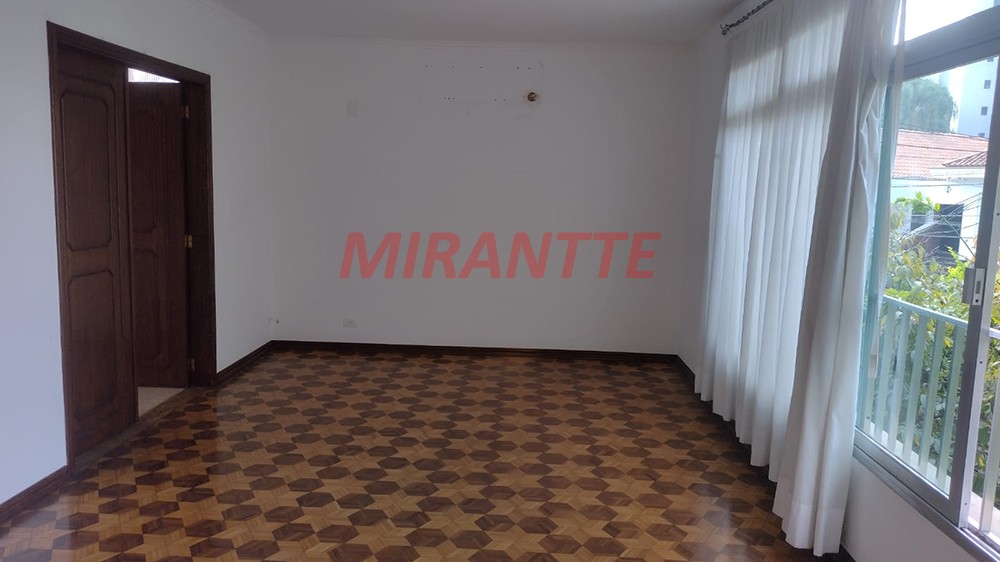 Sobrado de 225m² com 4 quartos em Santana