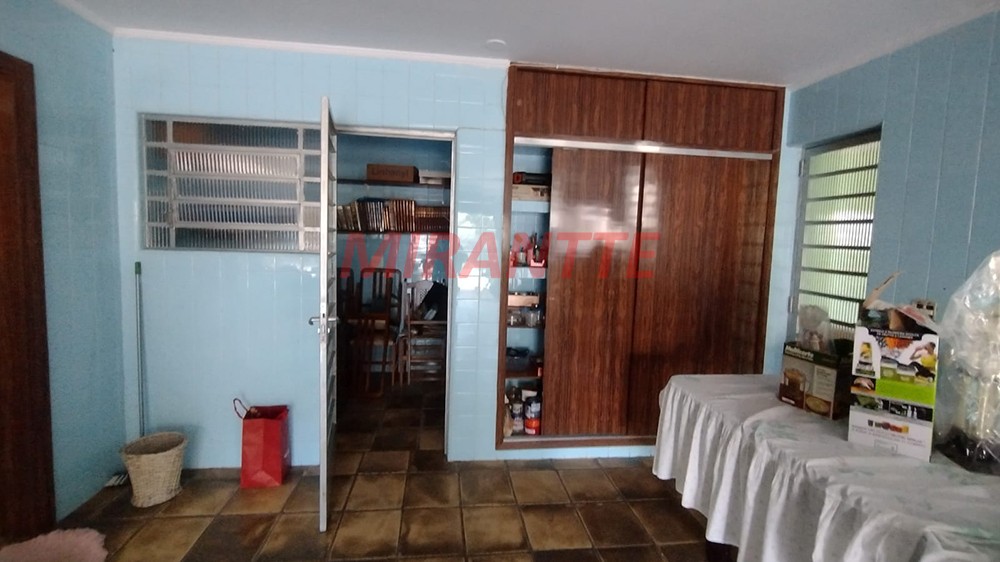 Sobrado de 225m² com 4 quartos em Santana