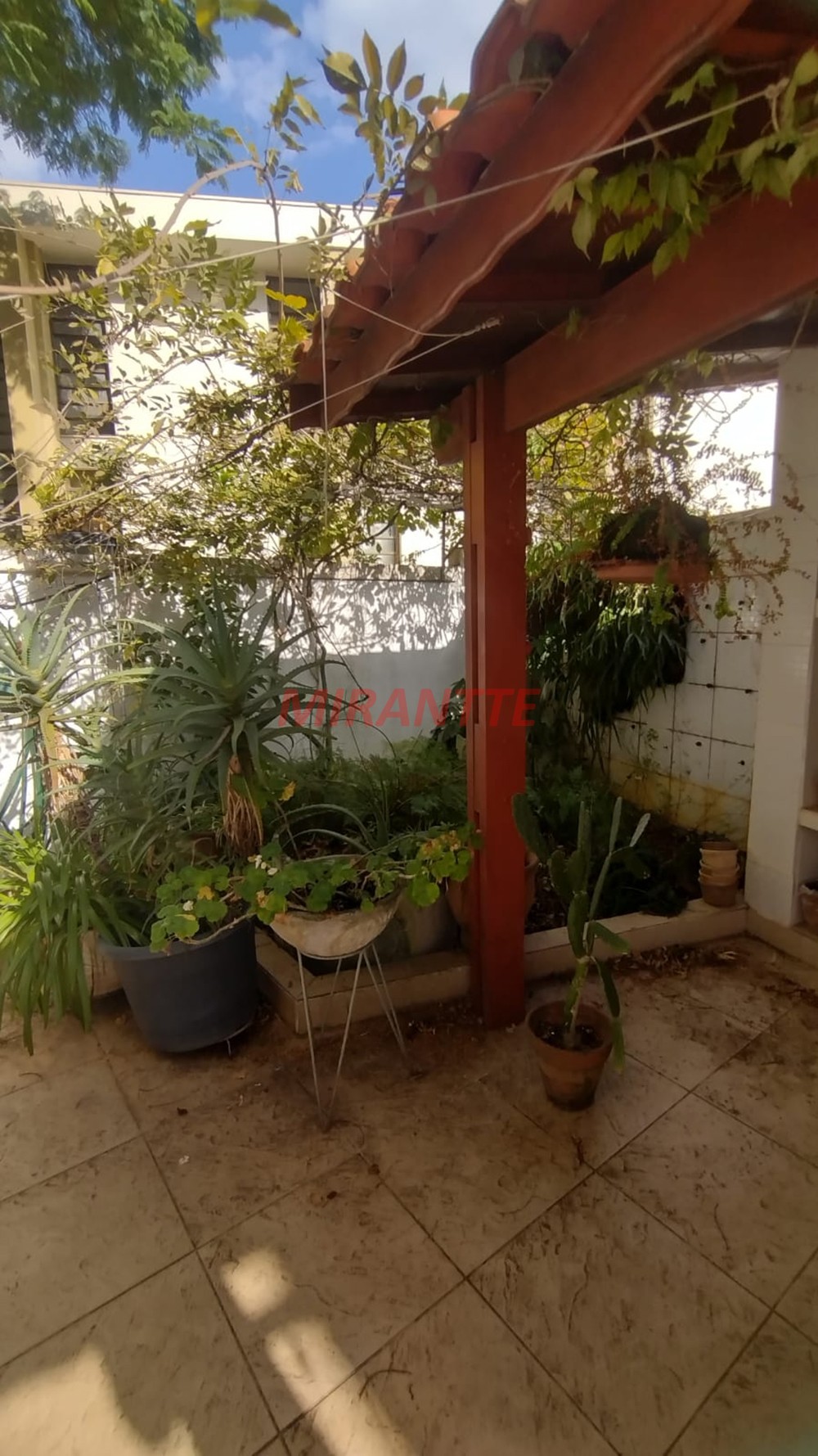 Sobrado de 225m² com 4 quartos em Santana