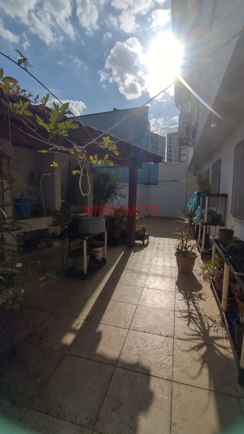 Sobrado de 225m² com 4 quartos em Santana
