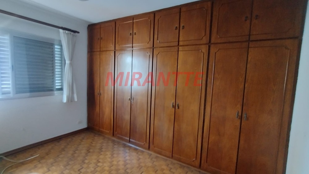 Sobrado de 225m² com 4 quartos em Santana