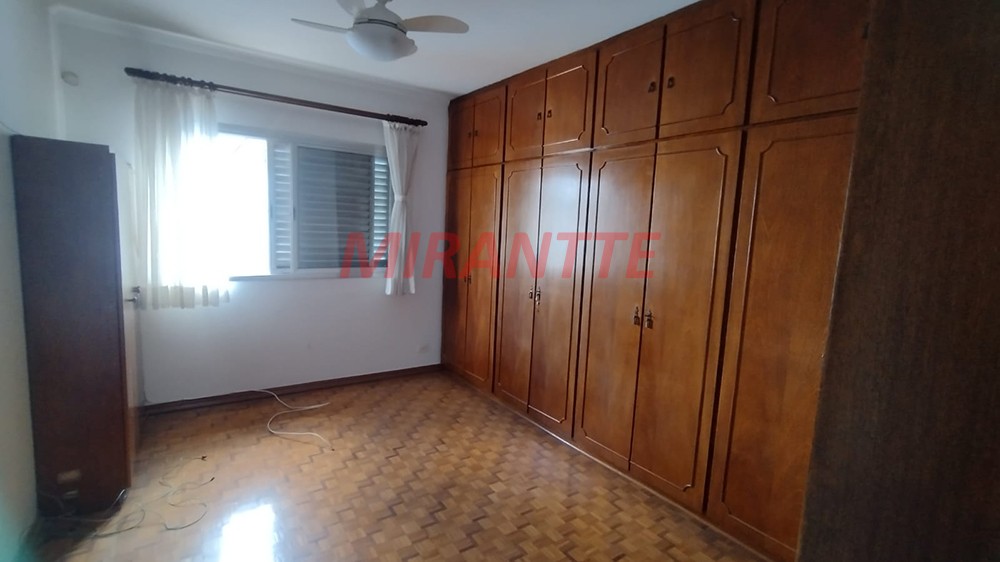 Sobrado de 225m² com 4 quartos em Santana