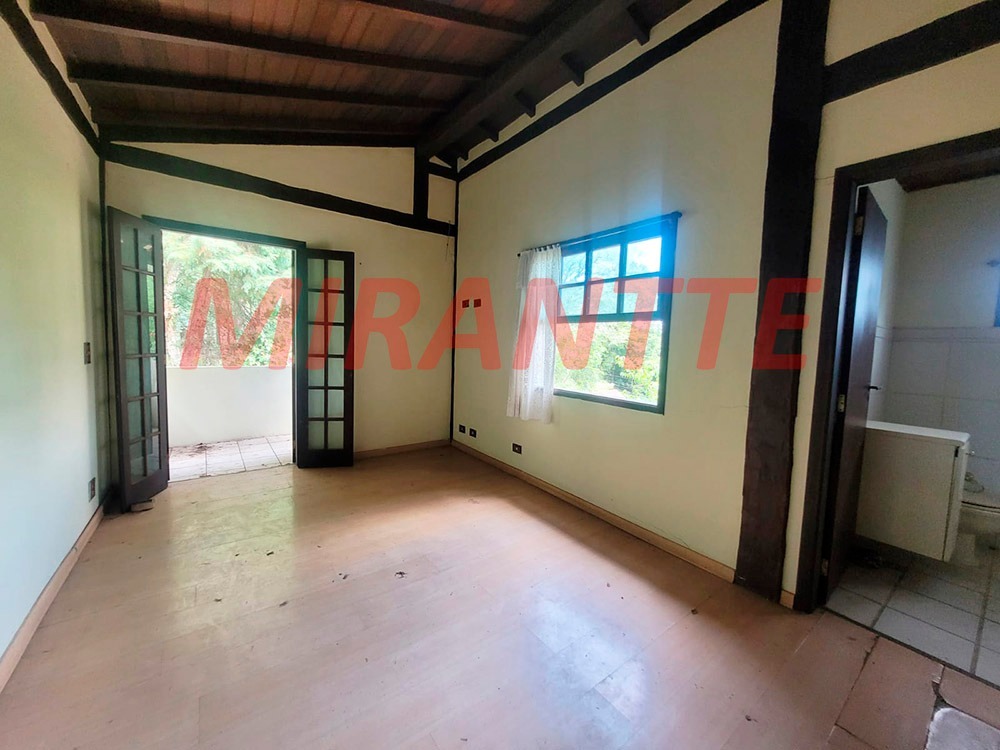 Sobrado de 250m² com 3 quartos em Serra da Cantareira