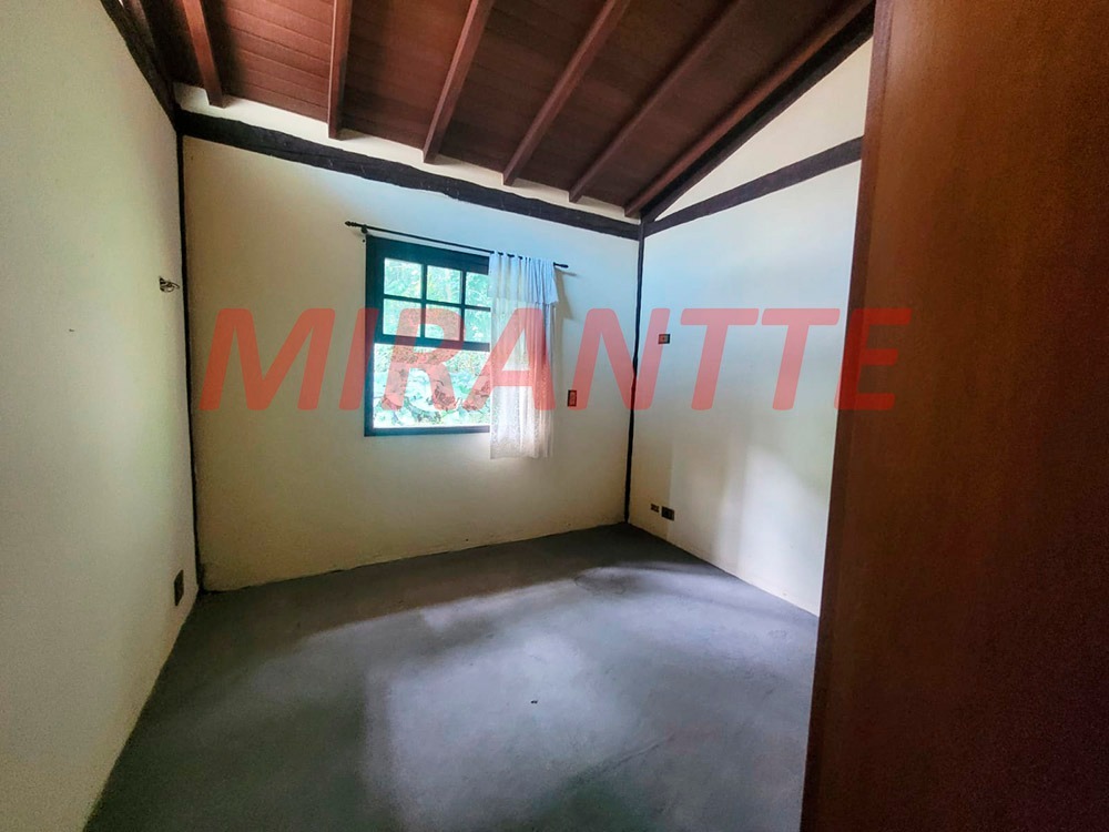 Sobrado de 250m² com 3 quartos em Serra da Cantareira
