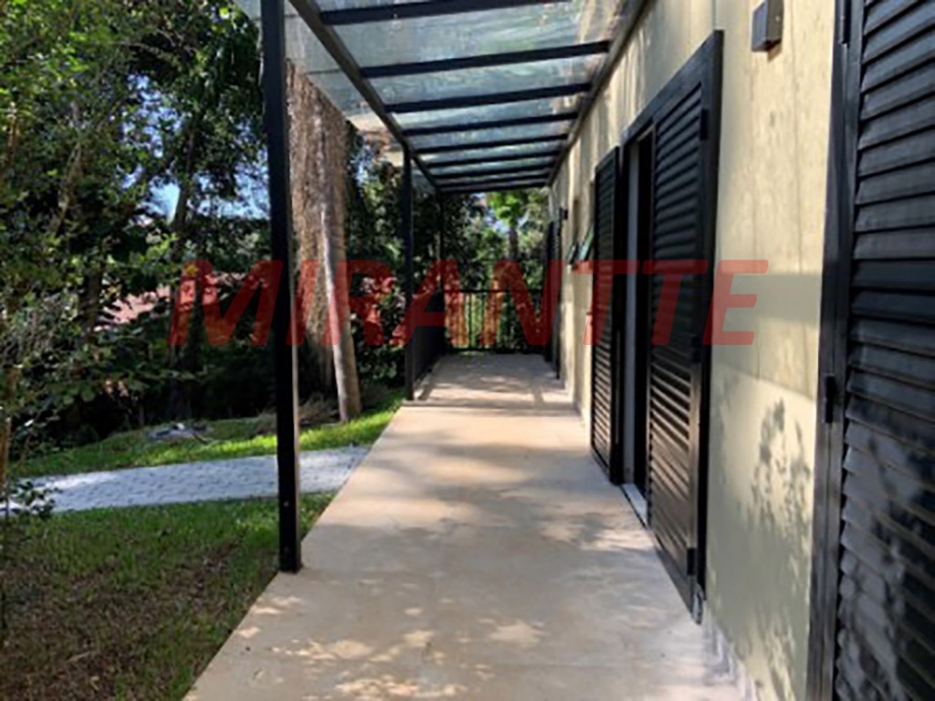 Sobrado de 1200m² com 3 quartos em Centro
