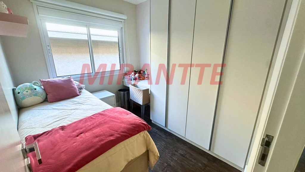 Cond. fechado de 235m² com 3 quartos em Jardim Itatinga