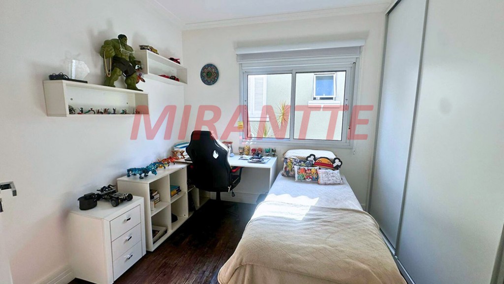 Cond. fechado de 235m² com 3 quartos em Jardim Itatinga