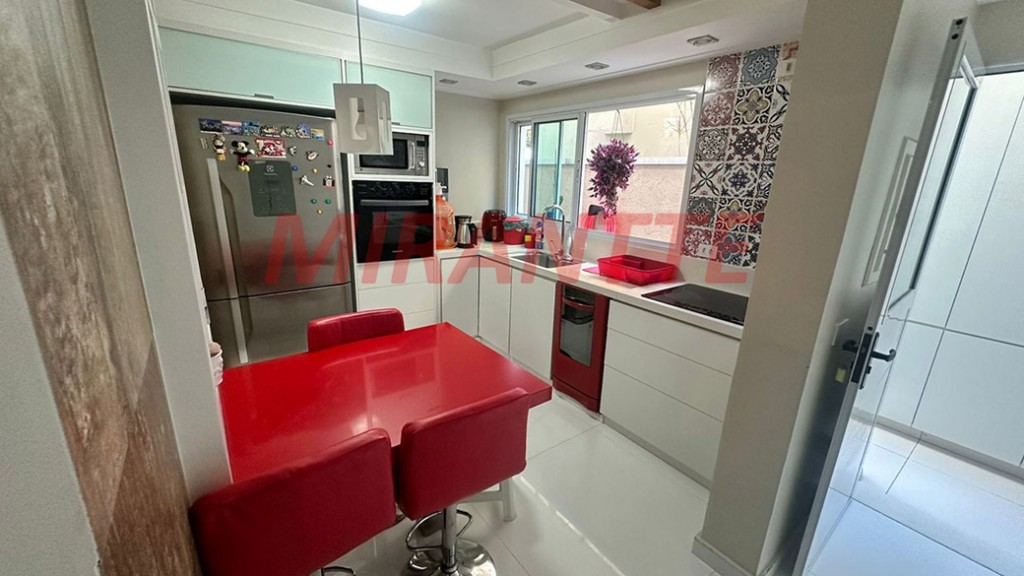 Cond. fechado de 235m² com 3 quartos em Jardim Itatinga