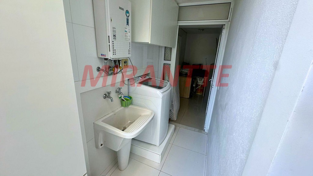 Cond. fechado de 235m² com 3 quartos em Jardim Itatinga