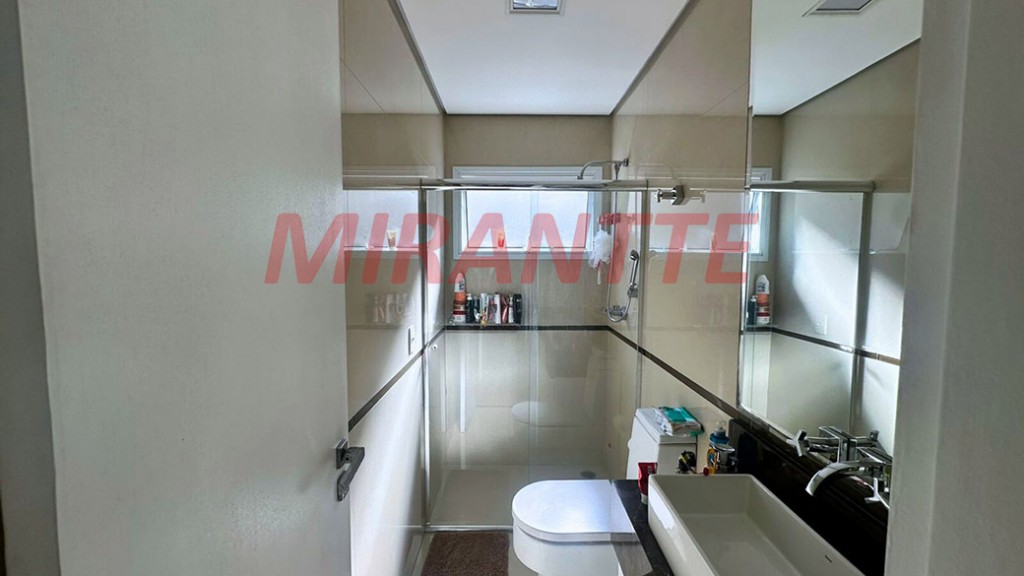 Cond. fechado de 235m² com 3 quartos em Jardim Itatinga