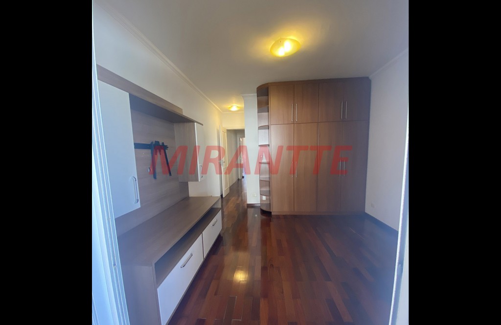 Sobrado de 159m² com 3 quartos em Santana