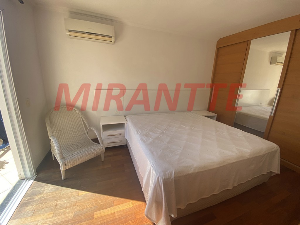 Sobrado de 159m² com 3 quartos em Santana