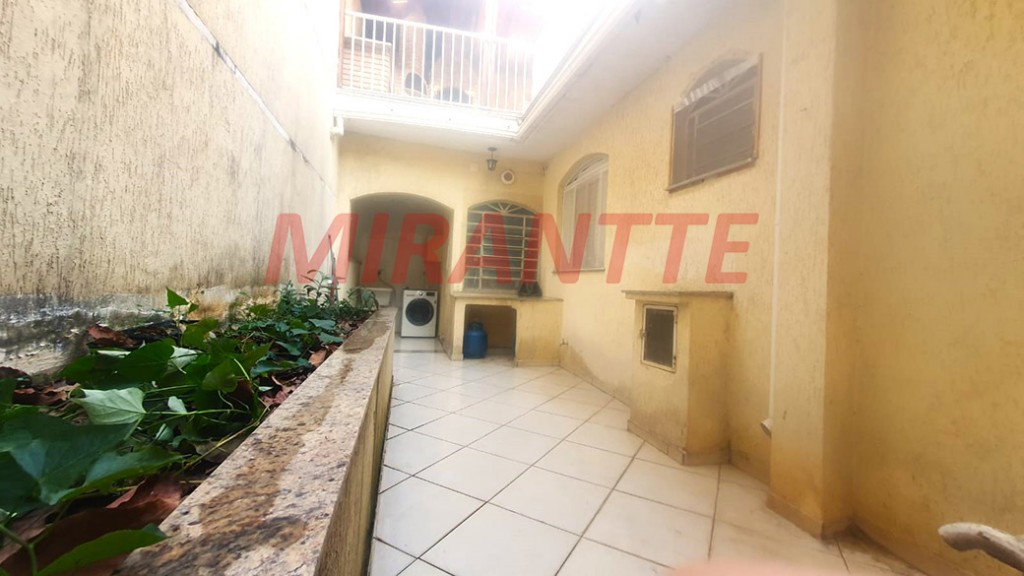 Sobrado de 364m² com 4 quartos em Santana