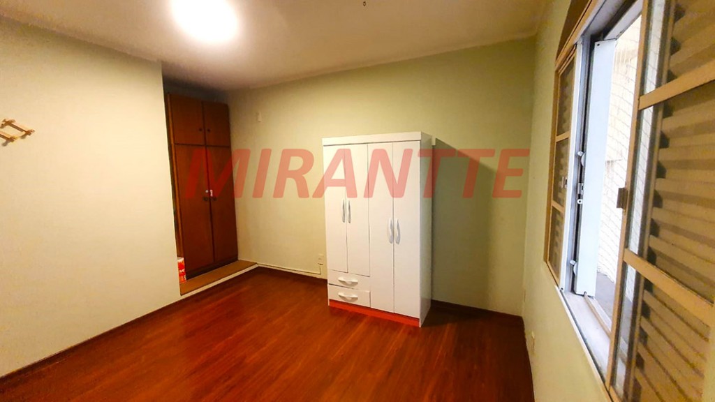 Sobrado de 364m² com 4 quartos em Santana