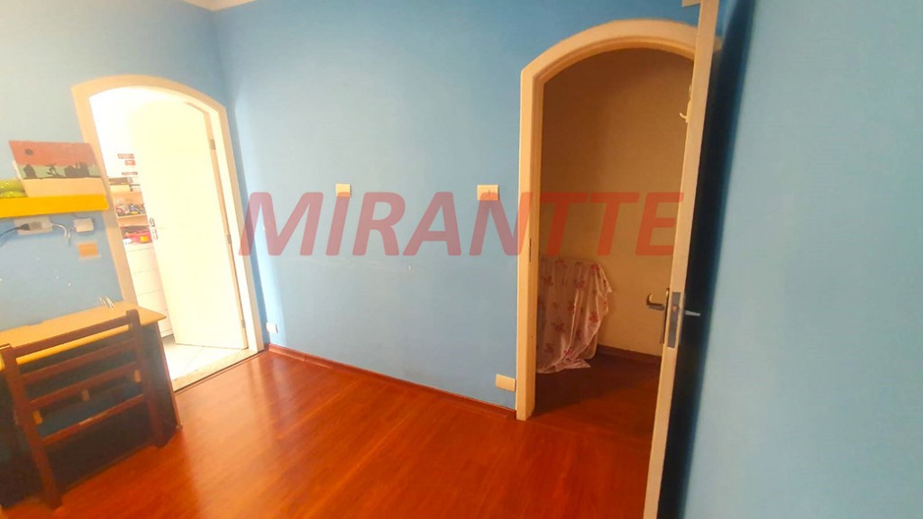Sobrado de 364m² com 4 quartos em Santana