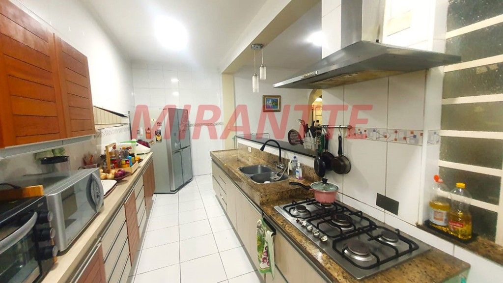 Sobrado de 364m² com 4 quartos em Santana