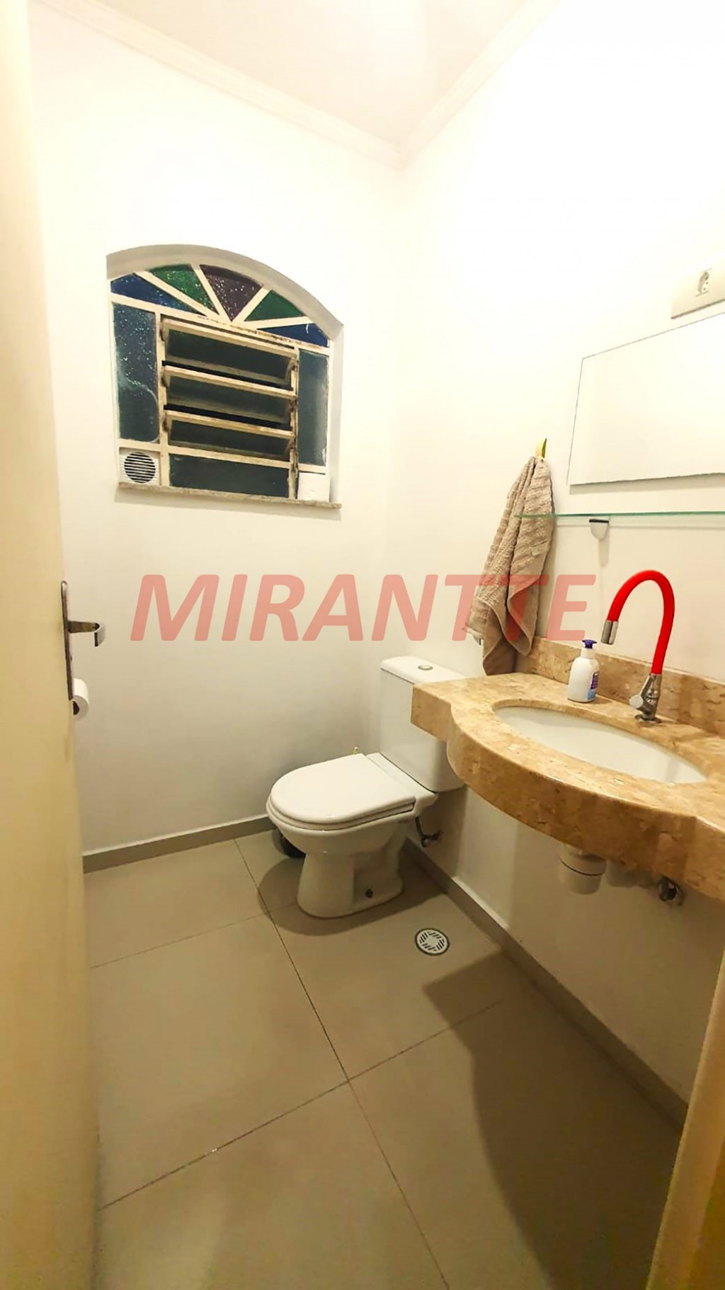 Sobrado de 364m² com 4 quartos em Santana