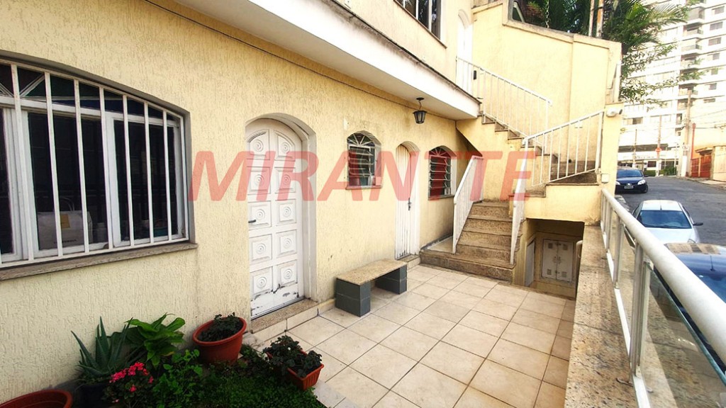 Sobrado de 364m² com 4 quartos em Santana