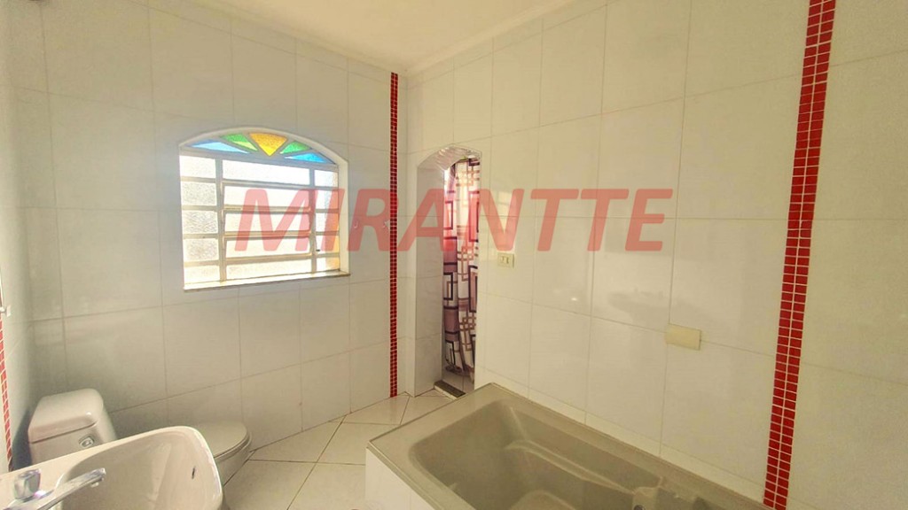 Sobrado de 364m² com 4 quartos em Santana