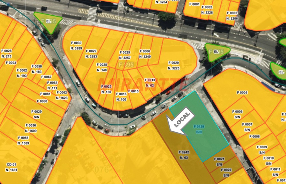 Terreno de 2745m² em Imirim