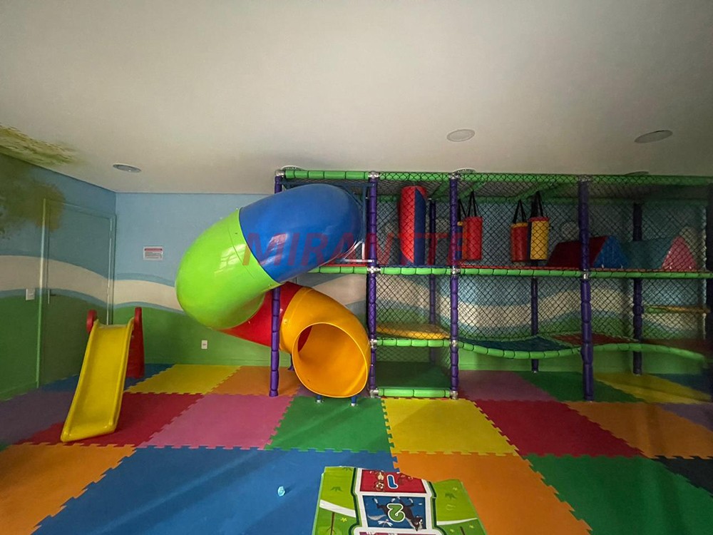 Apartamento com 3 quartos em Jardim Flor da Montanha