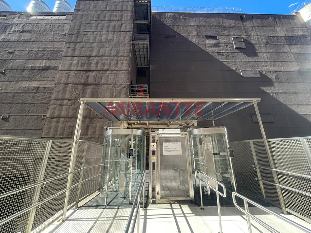 Apartamento com 3 quartos em Jardim Flor da Montanha