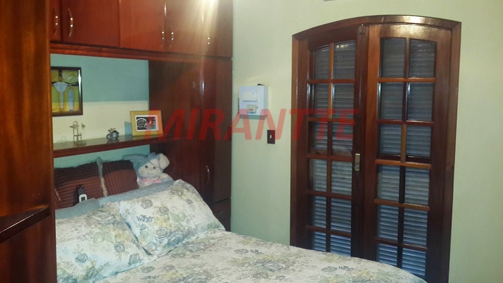 Sobrado de 207m² com 3 quartos em Jardim Dos Pinheiros
