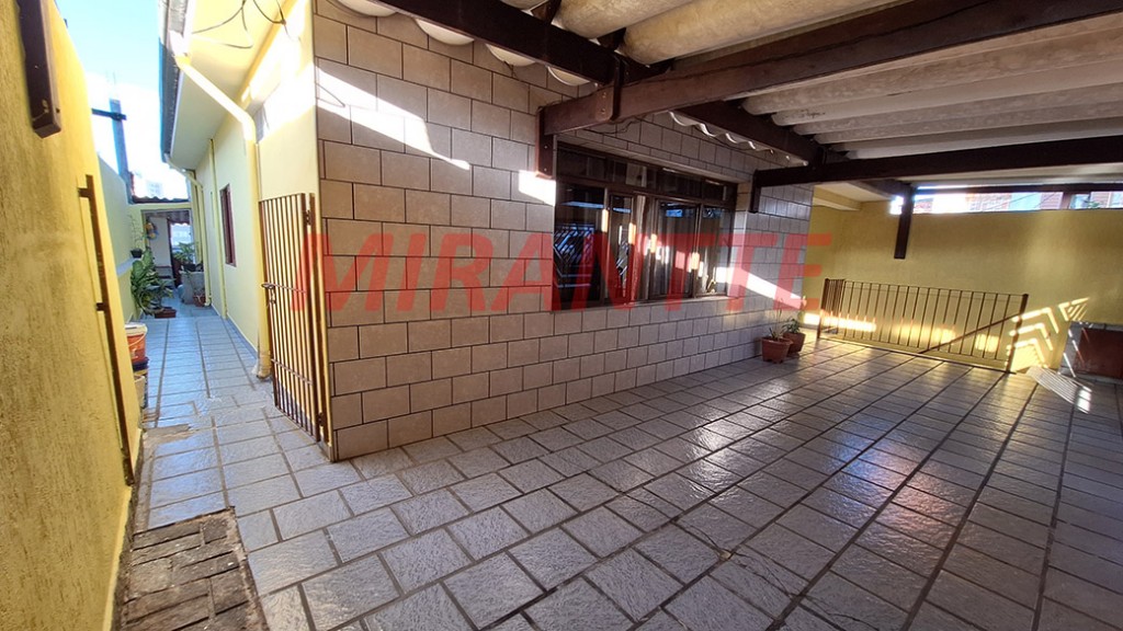 Sobrado de 144m² com 5 quartos em Vila Continental