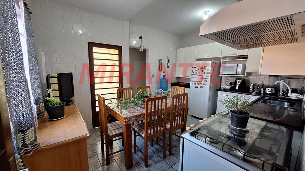 Sobrado de 144m² com 5 quartos em Vila Continental