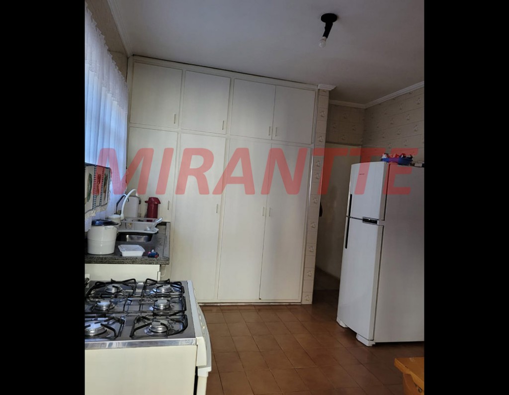 Sobrado de 240m² com 3 quartos em Tremembe