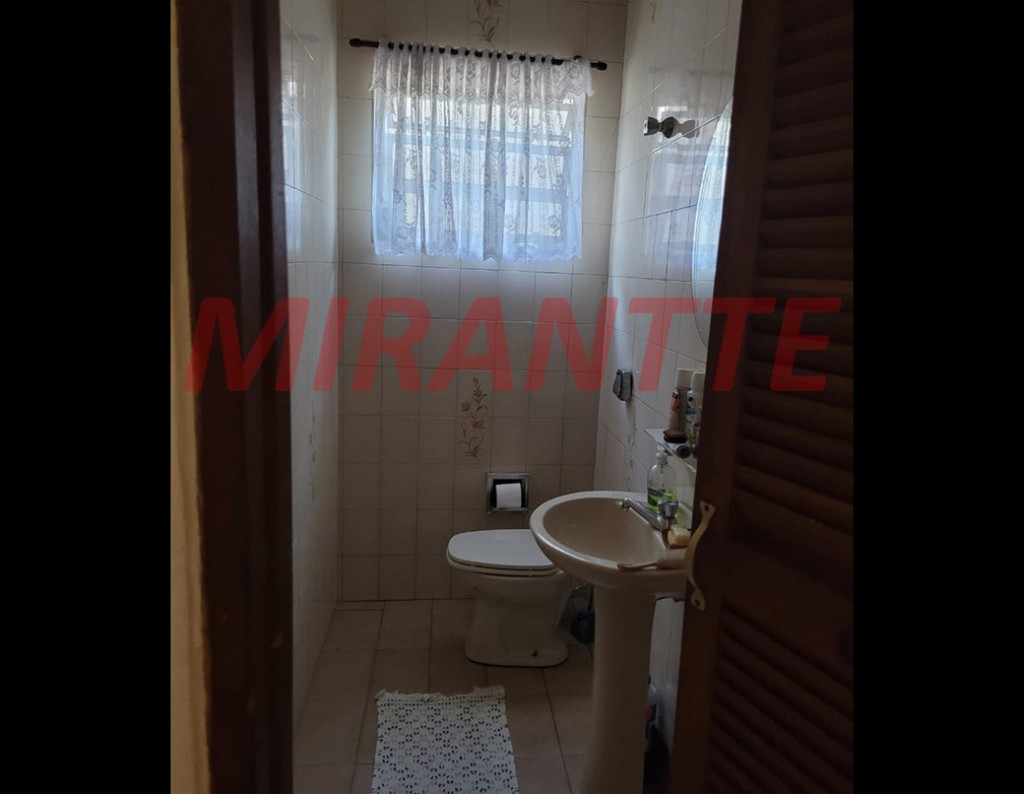 Sobrado de 240m² com 3 quartos em Tremembe