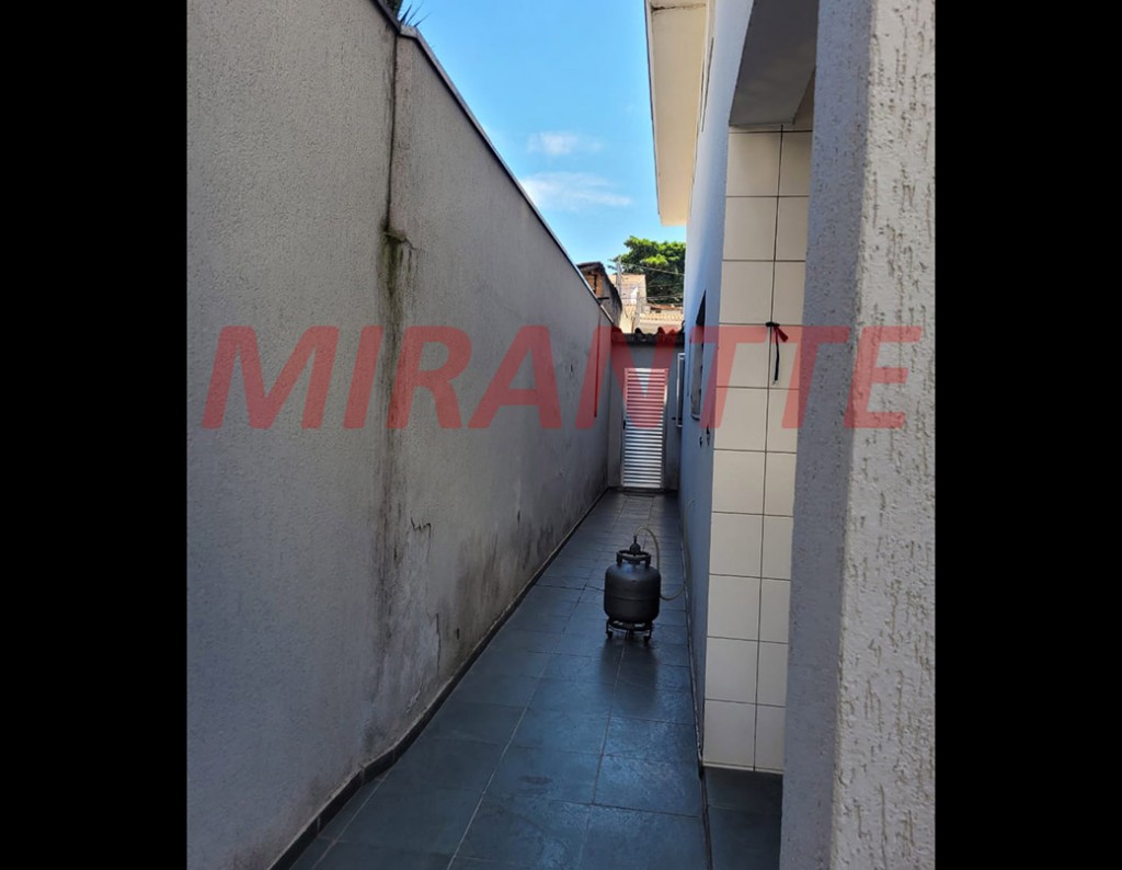 Sobrado de 240m² com 3 quartos em Tremembe