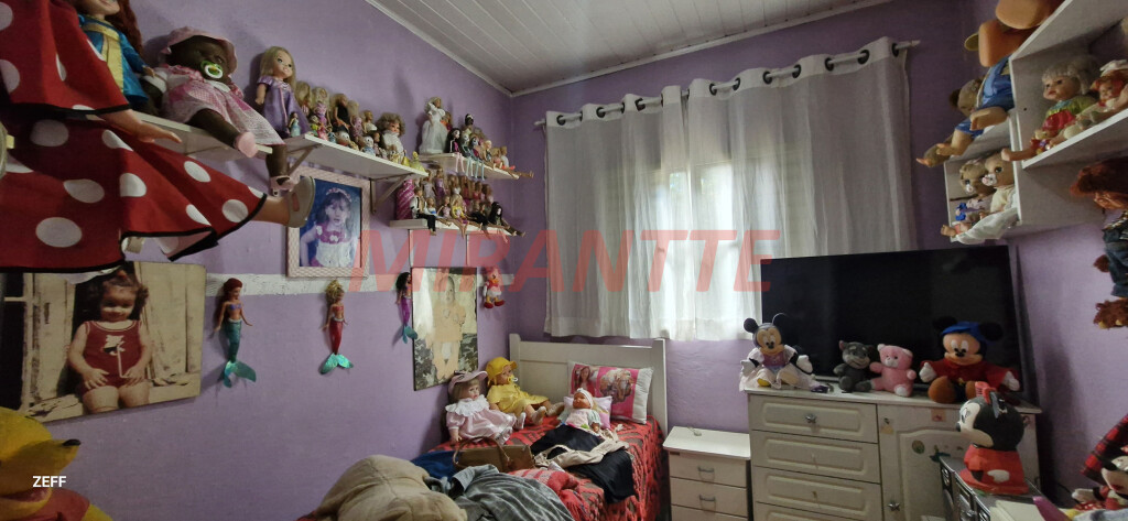Casa terrea com 4 quartos em Casa Verde