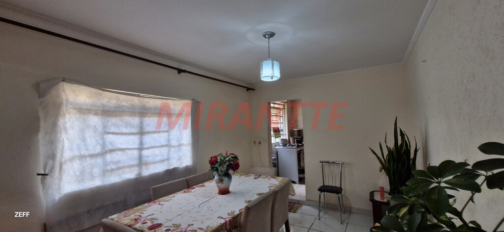 Casa terrea com 4 quartos em Casa Verde
