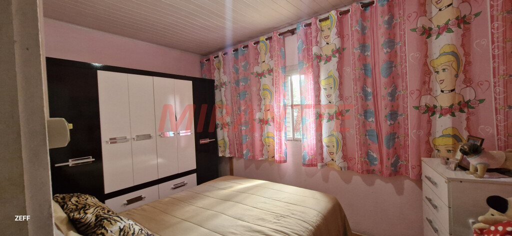 Casa terrea com 4 quartos em Casa Verde