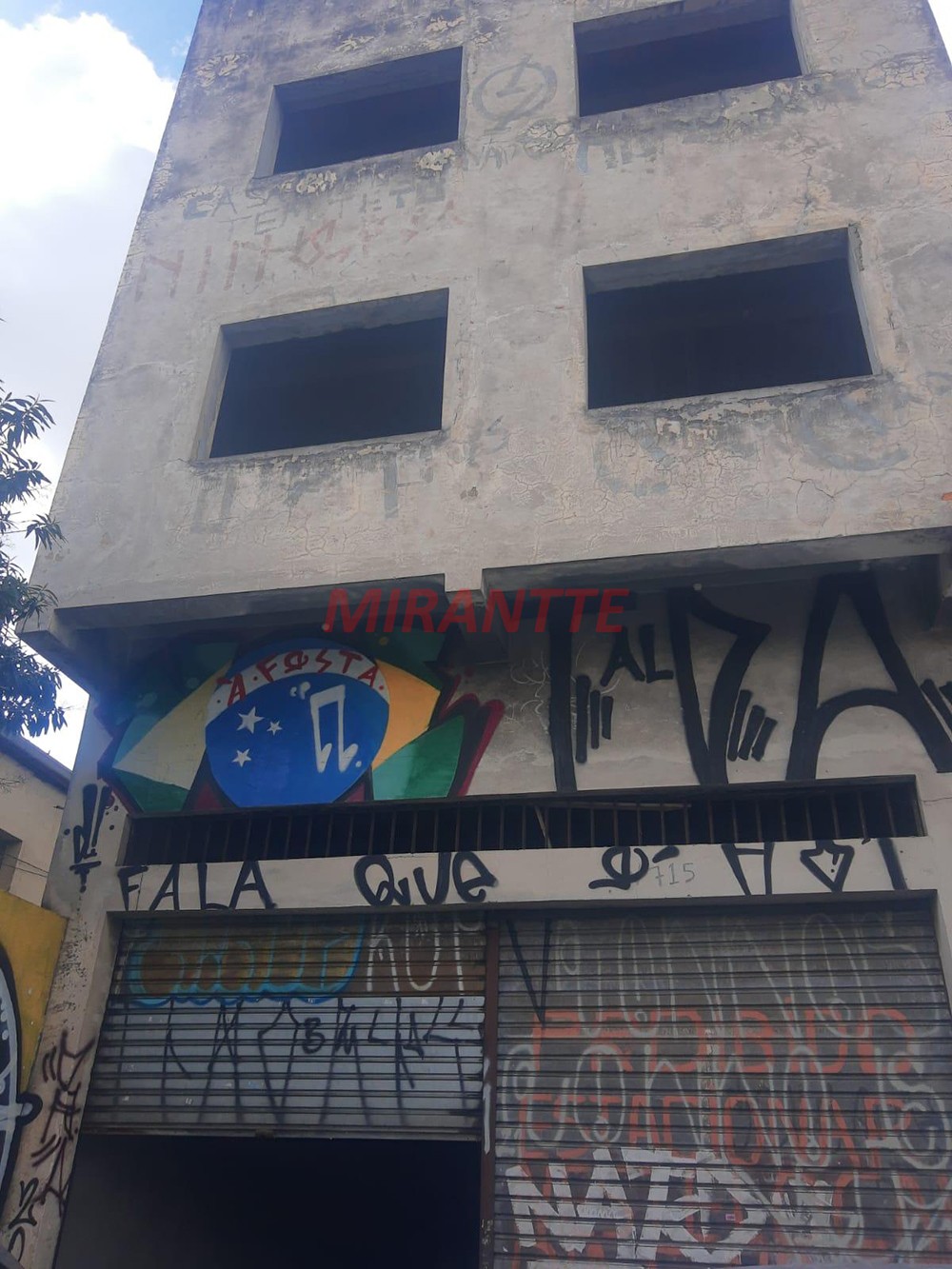 Comercial de 700m² em Santana